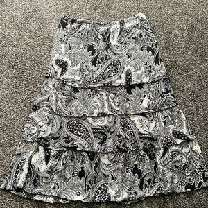 Women skirt. Brand new, no tags